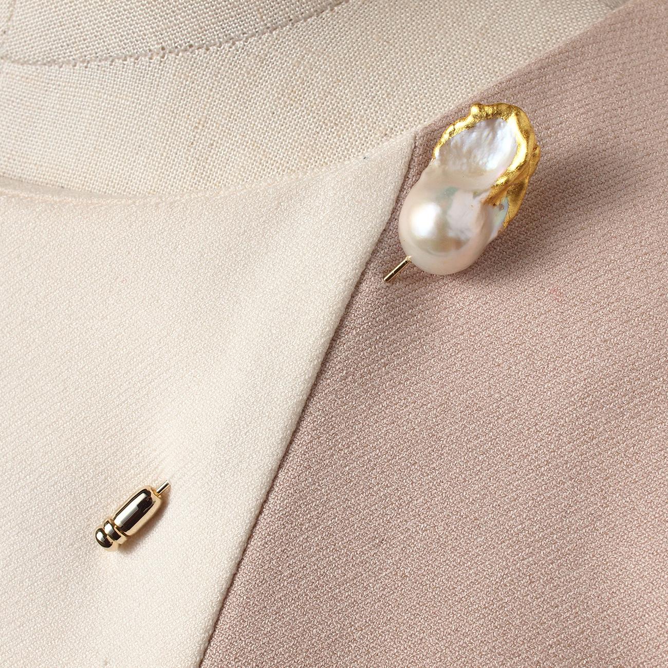 《1点物》華やか大粒パール[02]金箔とオイスターパールのピンブローチ　私らしいセレモニー・フォーマル　3日以内発送1枚目の画像