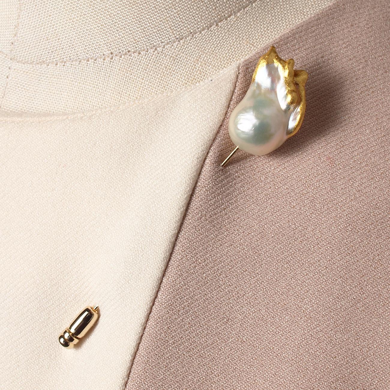 《1点物》傷ありお得[04]金箔とオイスターパールのピンブローチ　私らしいセレモニー・フォーマル　3日以内発送1枚目の画像