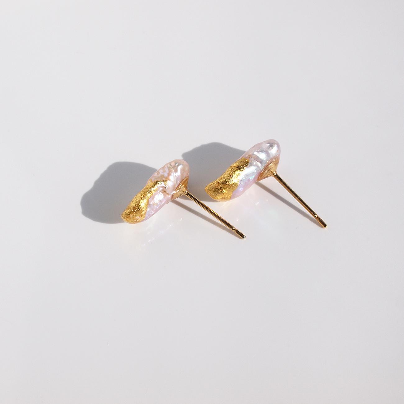 みずみずしい照り　金箔とピンクバロックパールのピアス　ユニーク形状のパール　アレルギーフリー | 7枚目