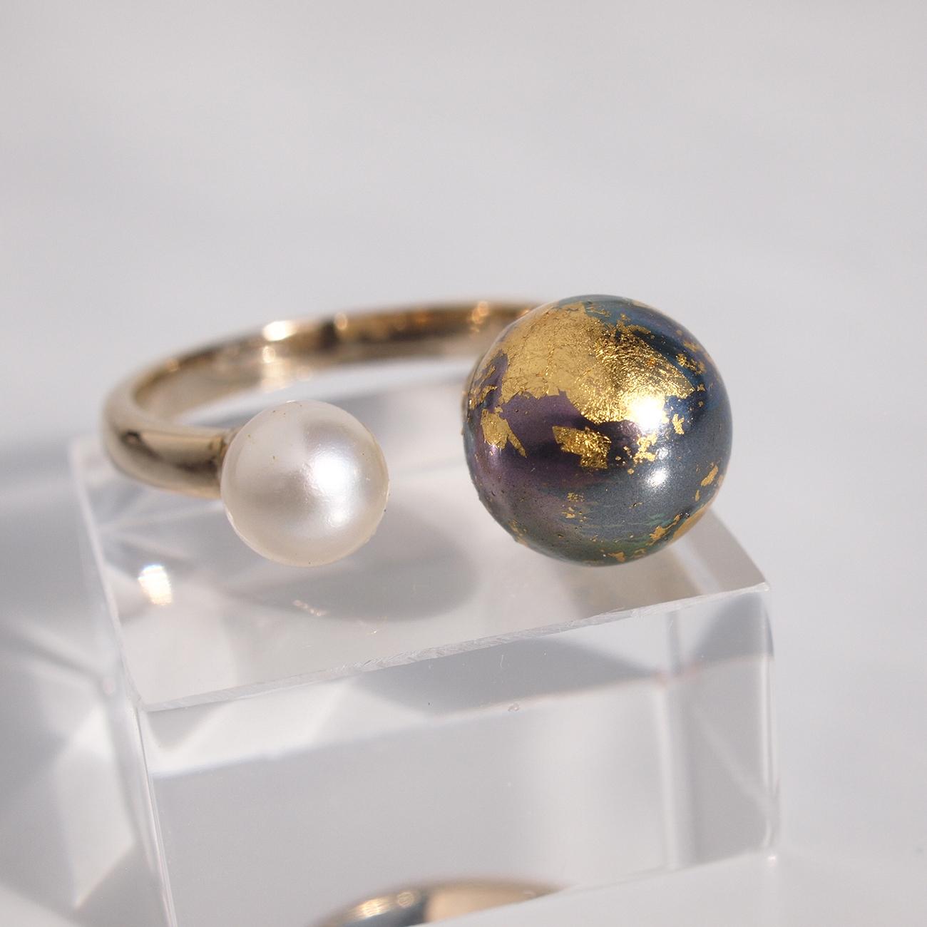 《限定2個》地球と月リング 金箔とピーコックパール×淡水パールのオープンリング フリーサイズ8号~ 3日以内発送 | 2枚目