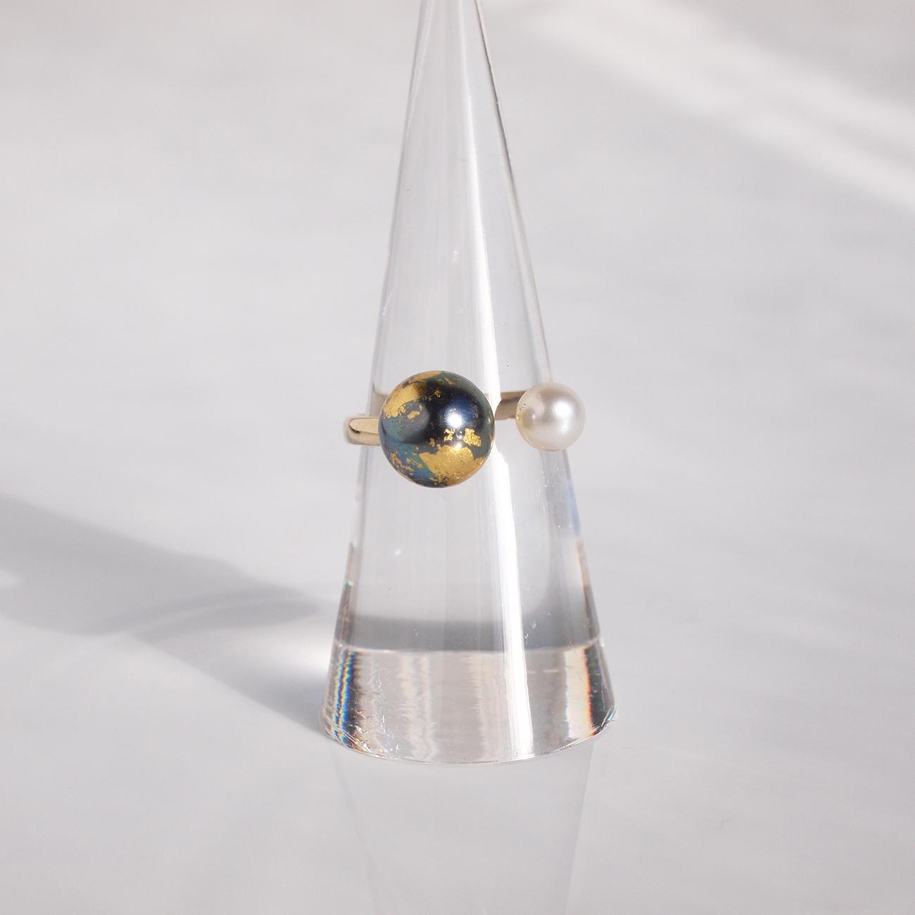 《限定2個》地球と月リング 金箔とピーコックパール×淡水パールのオープンリング フリーサイズ8号~ 3日以内発送 | 4枚目